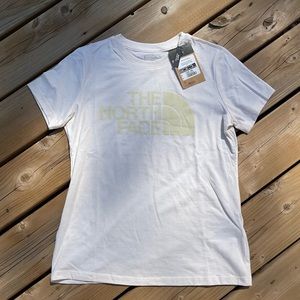 NWT The North Face T-Shirt